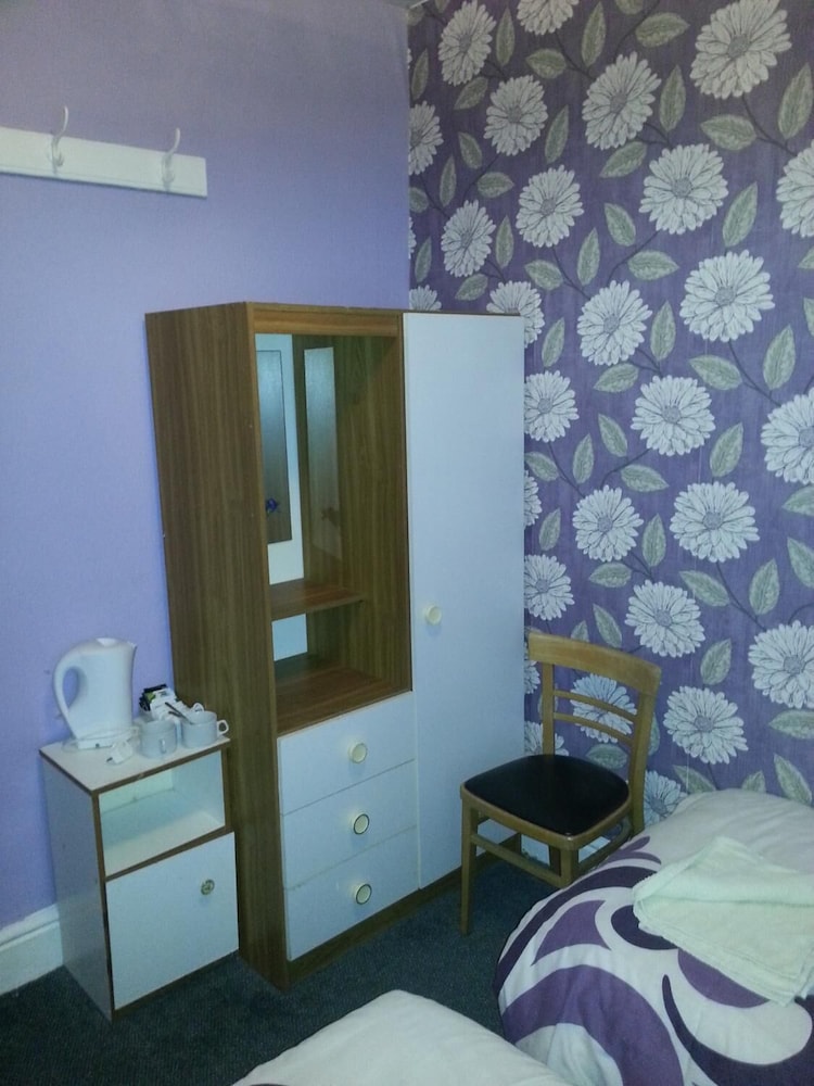 Jesmond International Hotel 10/69