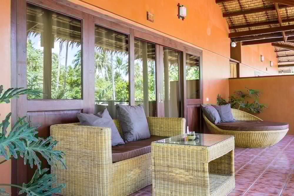 Last Frontier Beach Resort - Adults Only 40/68