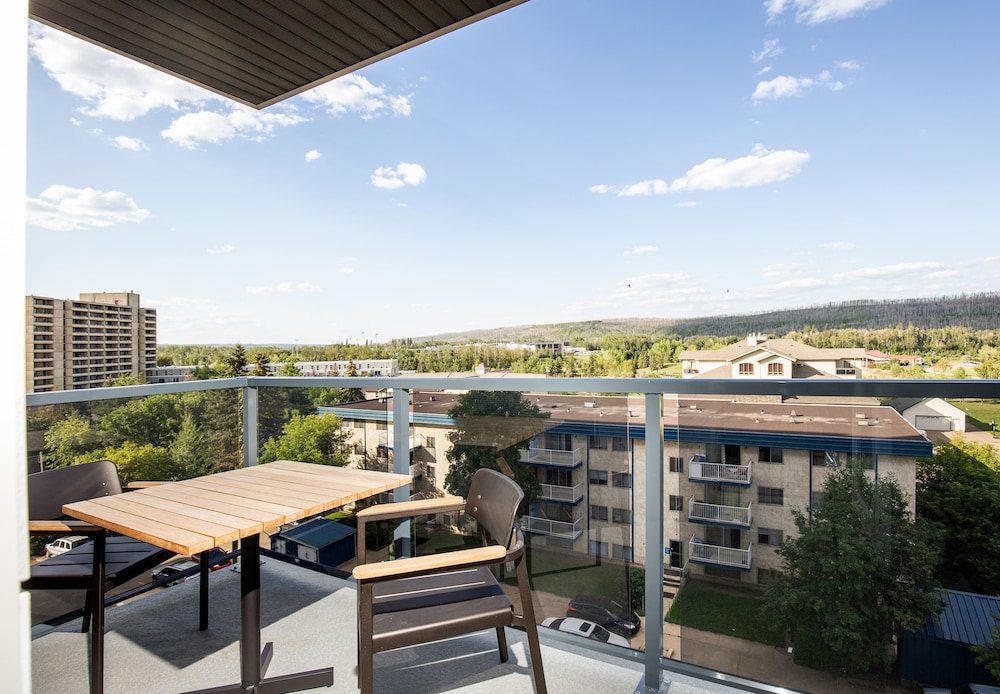 Pomeroy Hotel Fort McMurray 38/50