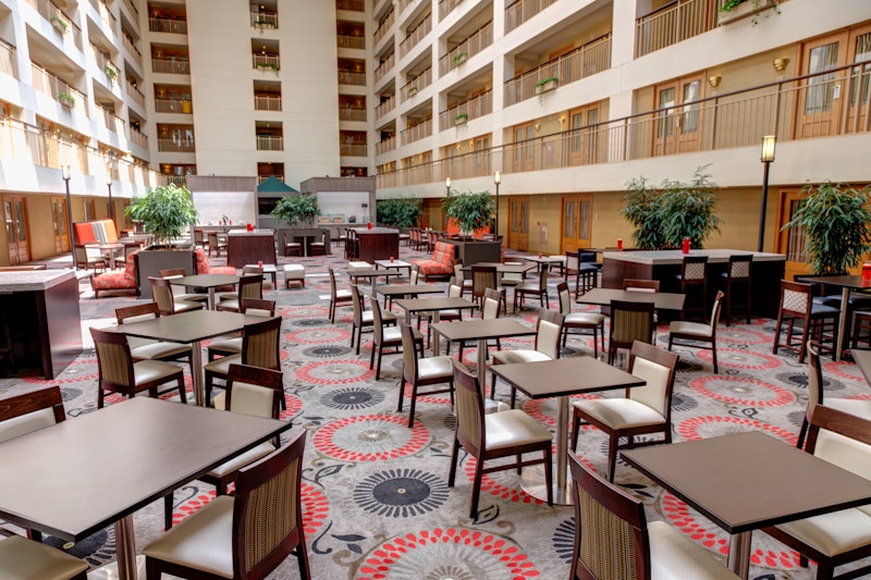 Embassy Suites by Hilton Chicago O'Hare Rosemont 42/64