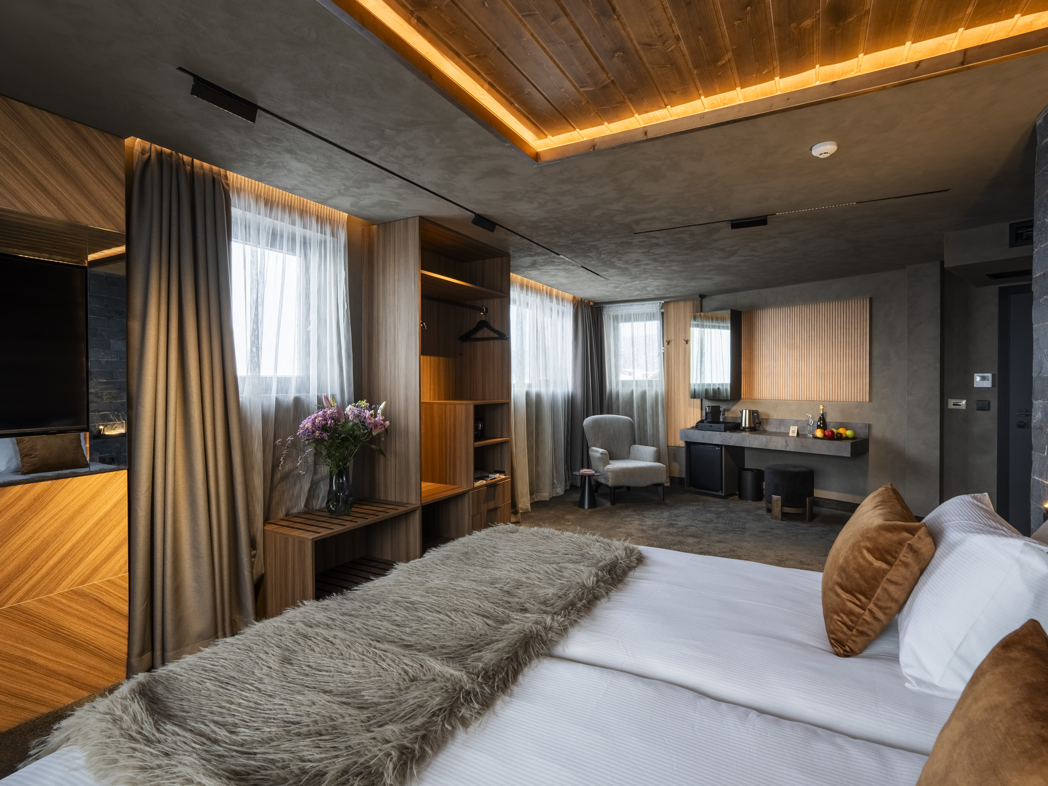 Alpine, Deluxe, Garden or City View