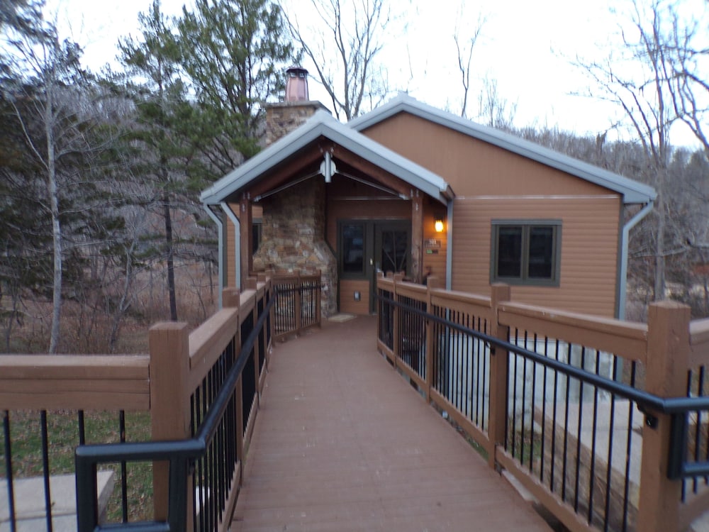 Echo Bluff State Park 3/50