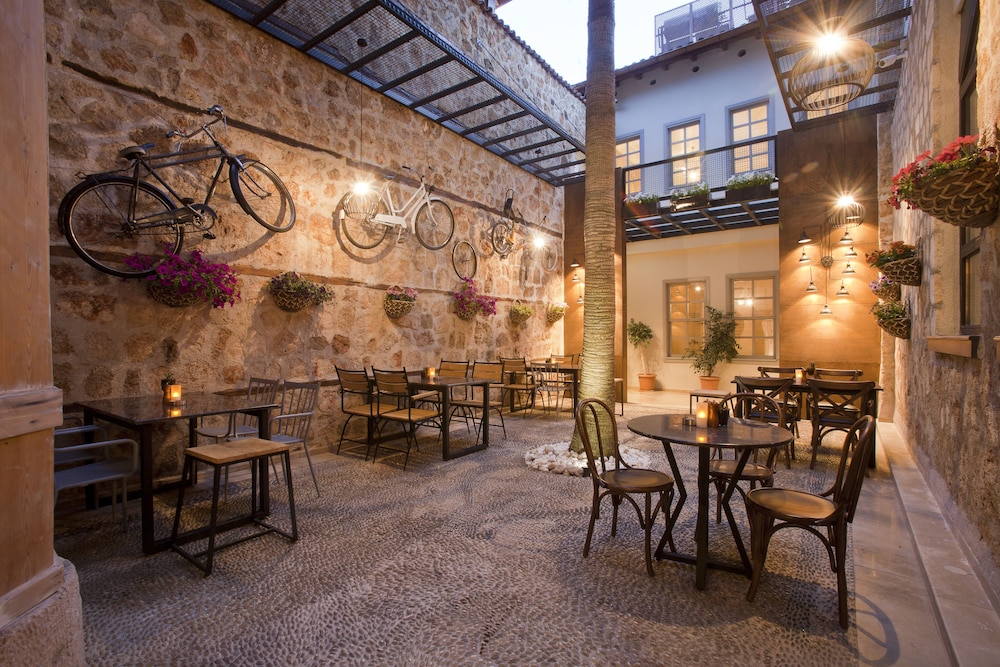 Alp Pasa Hotel 33/46