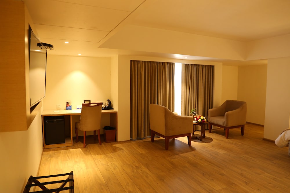 Rivera Sarovar Portico, Ahmedabad 21/25