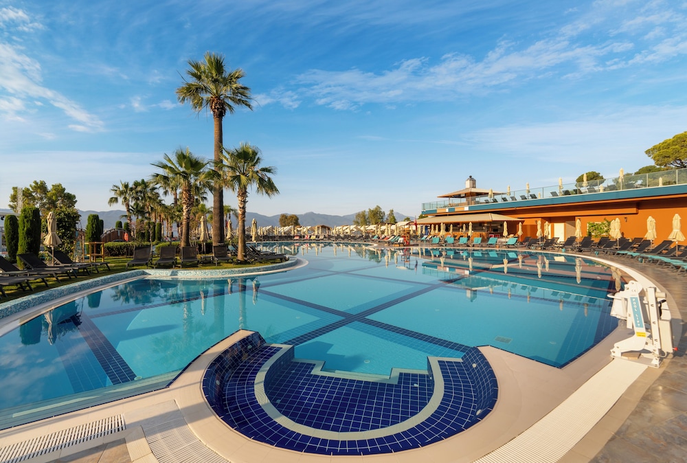 Liberty Kusadasi 44/72