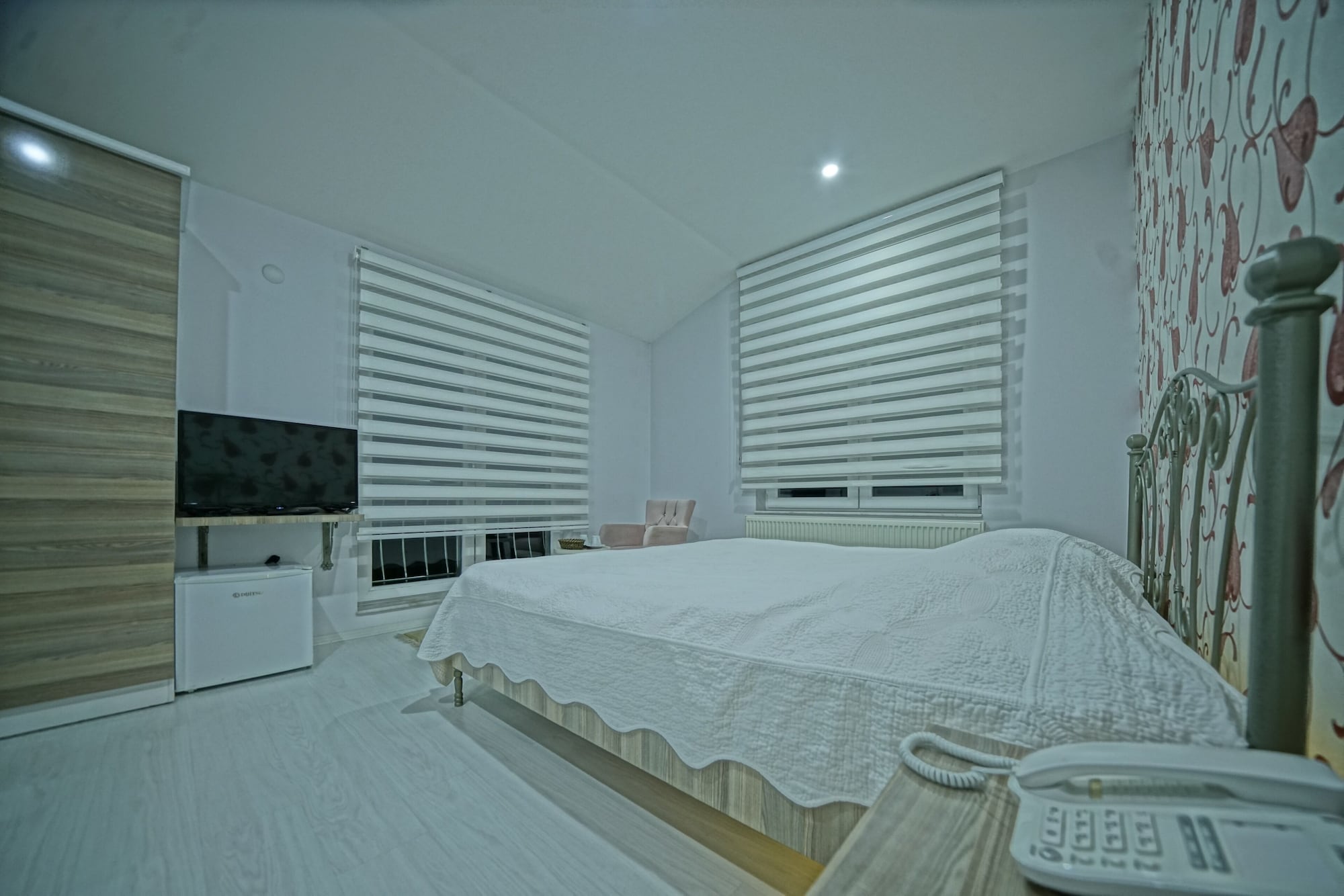 Hayal, King Bed