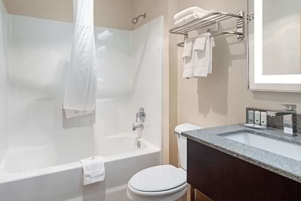 Quality Inn & Suites Robbinsville NC 33/37