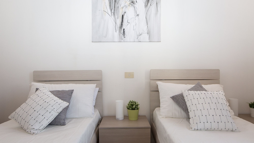 Rental In Rome Rosselli Palace Deluxe 3 Apartment 35/50