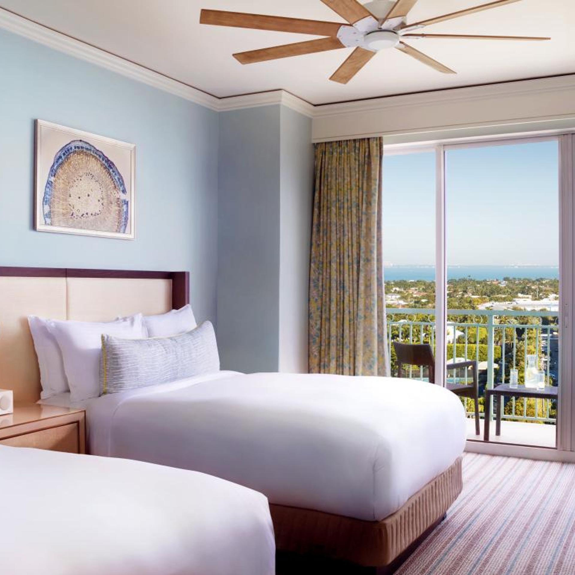 Room, 2 Queen Beds, Partial Ocean View, Balcony
