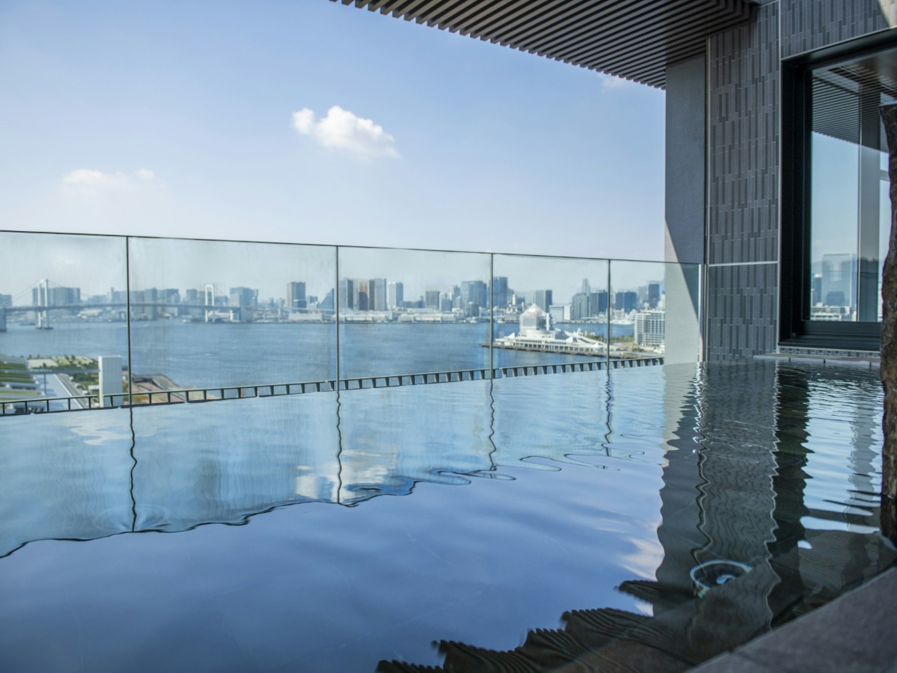 La Vista Tokyo Bay 40/49