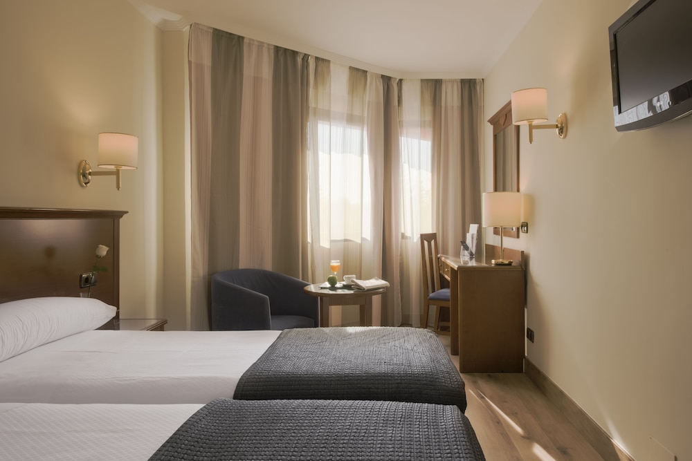 Alixares Hotel 42/82