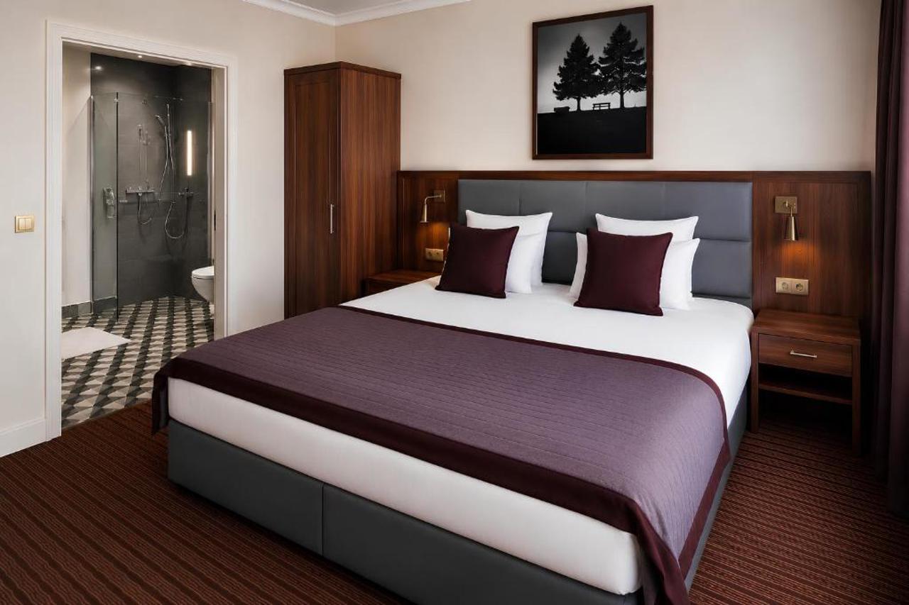 HOTEL MAYFLOWER 13/53