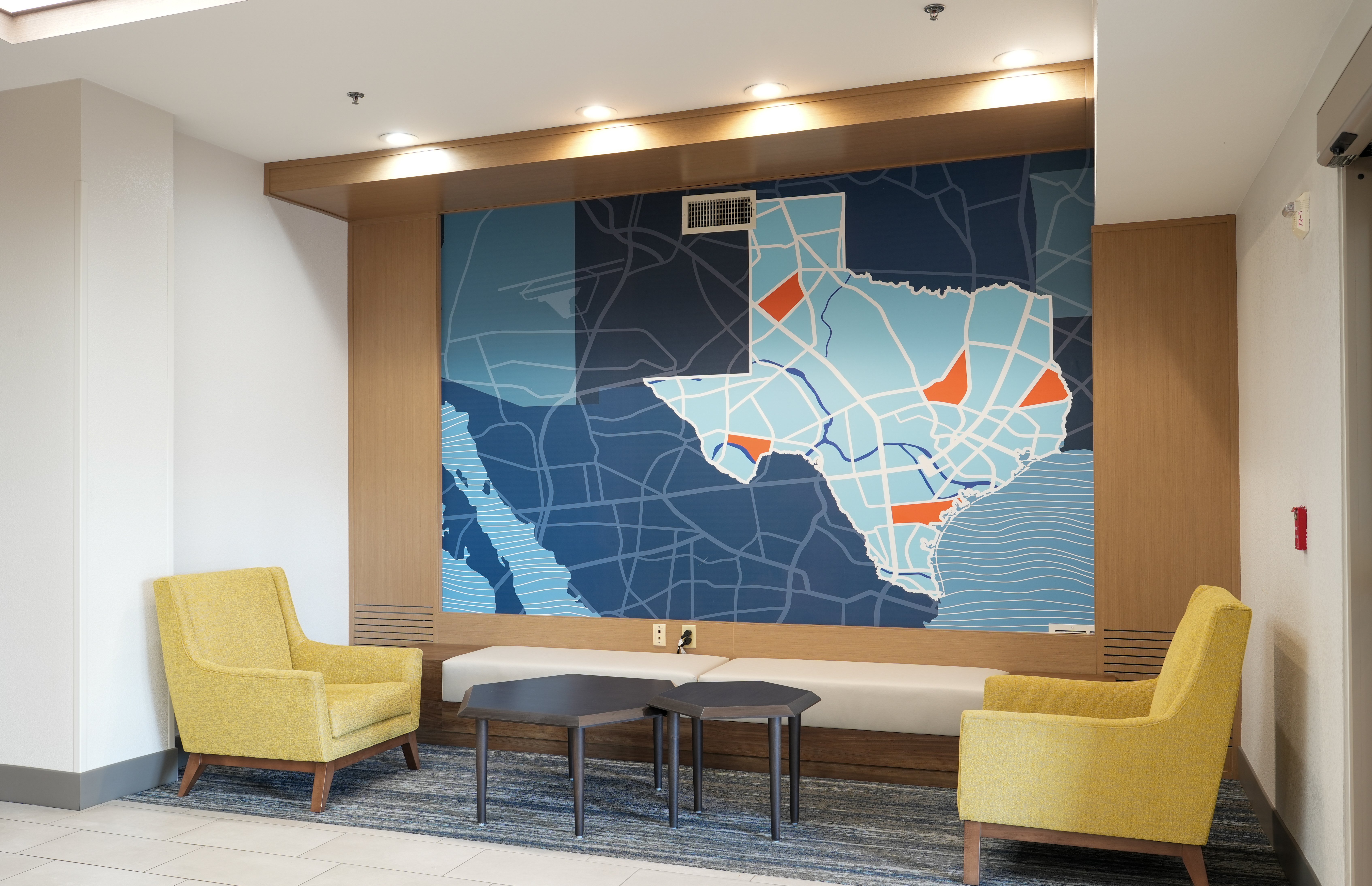 Holiday Inn Express Hotel And Suites Cedar Hill 52/69