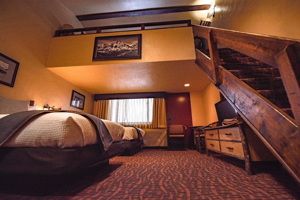 Elk Country Inn 24/68