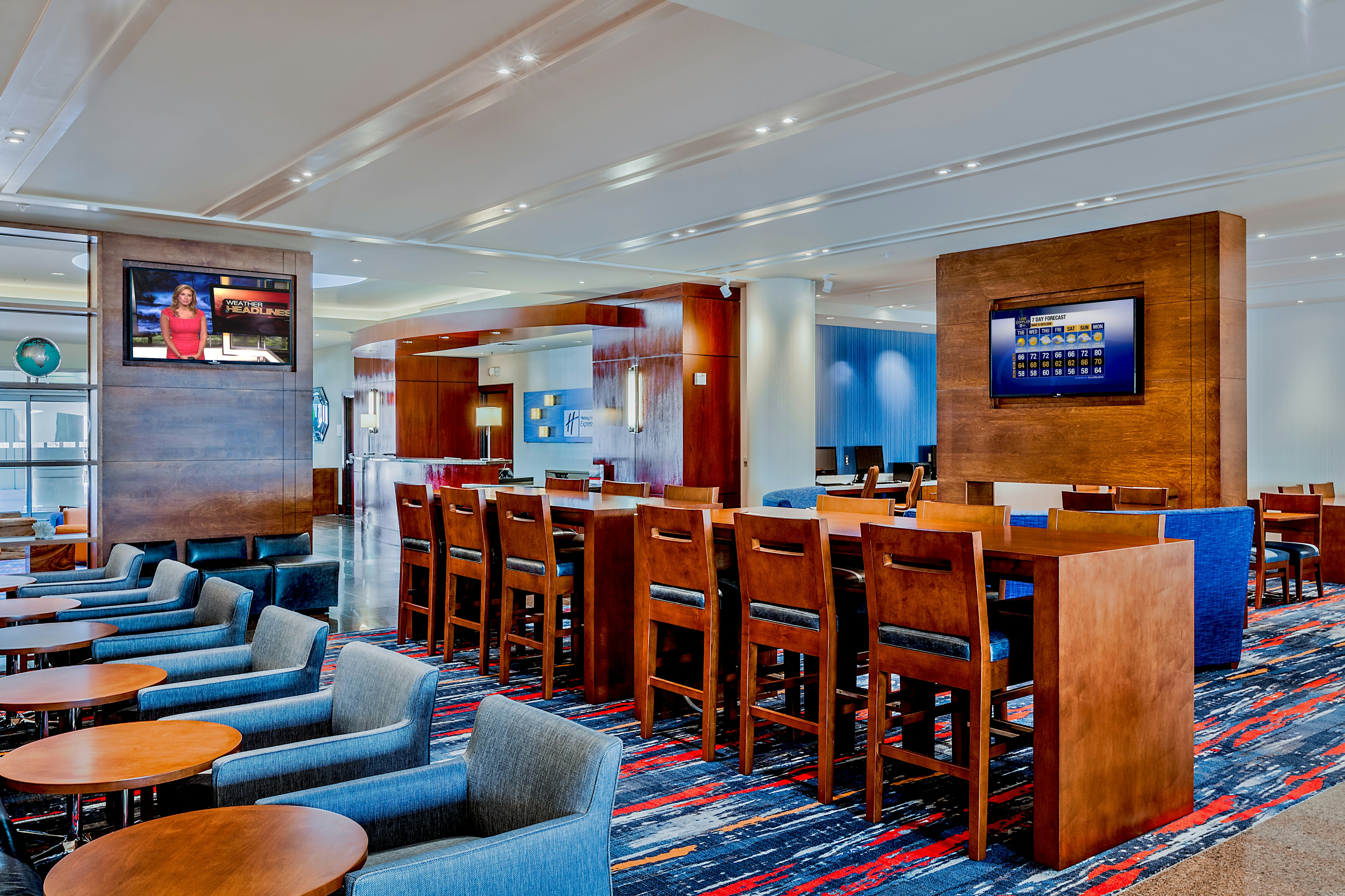 Holiday Inn Express and Suites Fishermans Wharf 54/59
