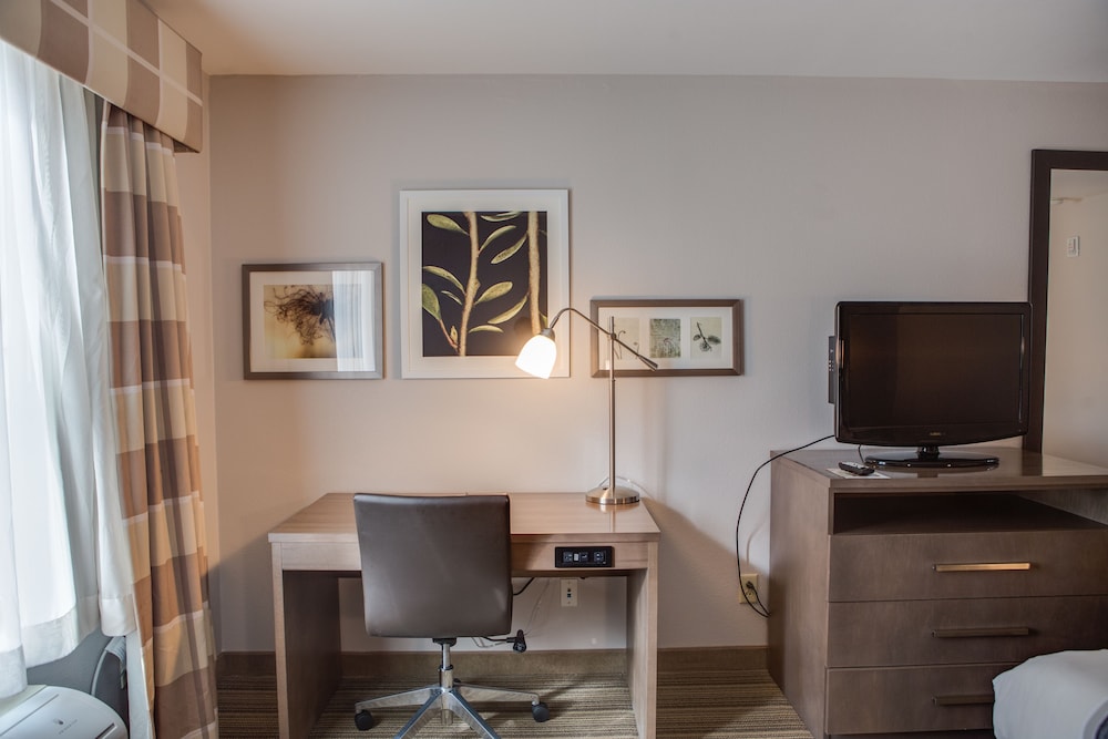 Country Inn & Suites by Radisson Harlingen, TX 61/67