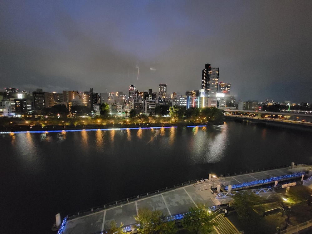 Osaka Castle Hotel 66/73