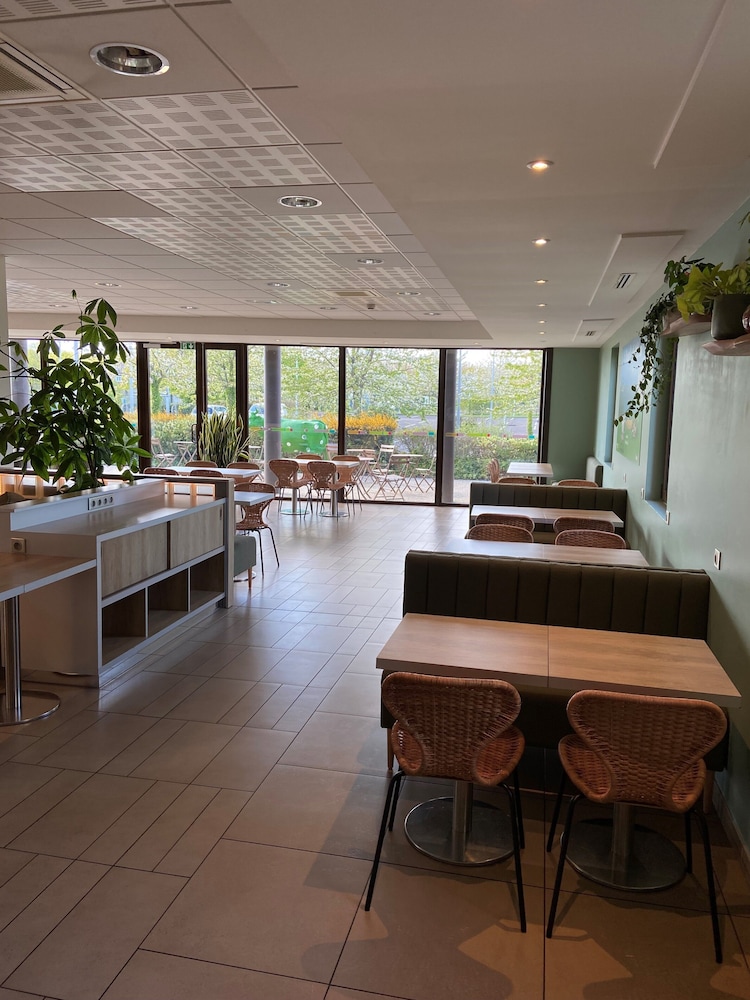 Ibis Styles Flers 27/32