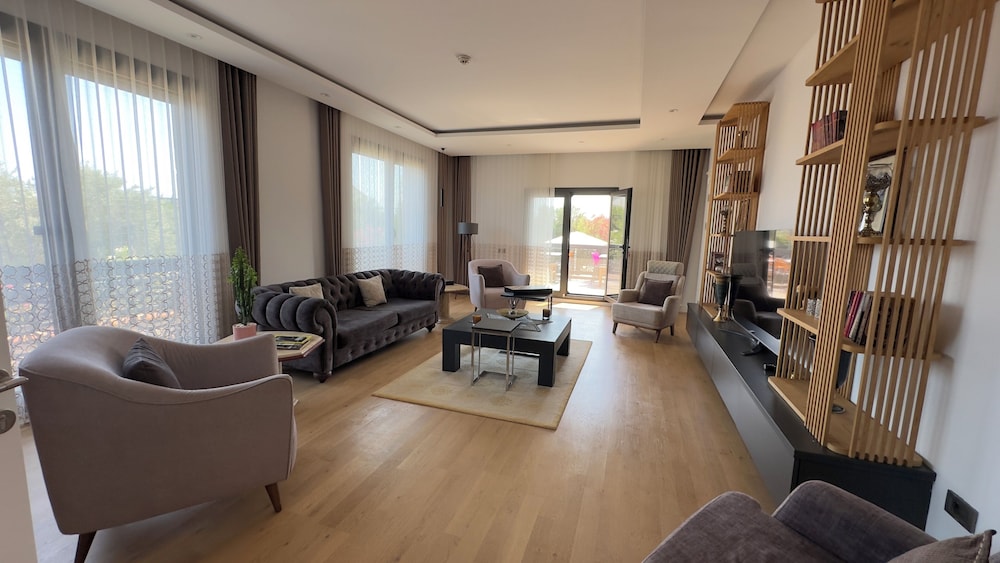 Cunda Eye +16 Adult Only 32/50