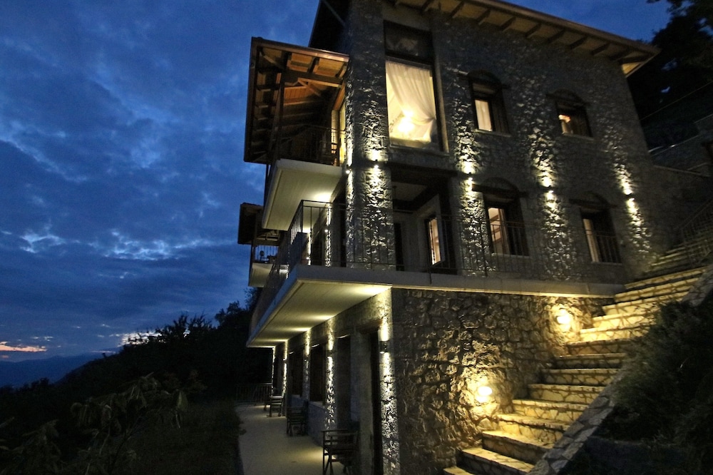 Almond House Suites Arachova 2/50