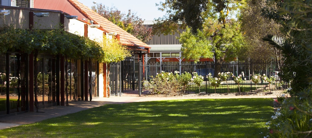 Vine Inn Barossa 48/53