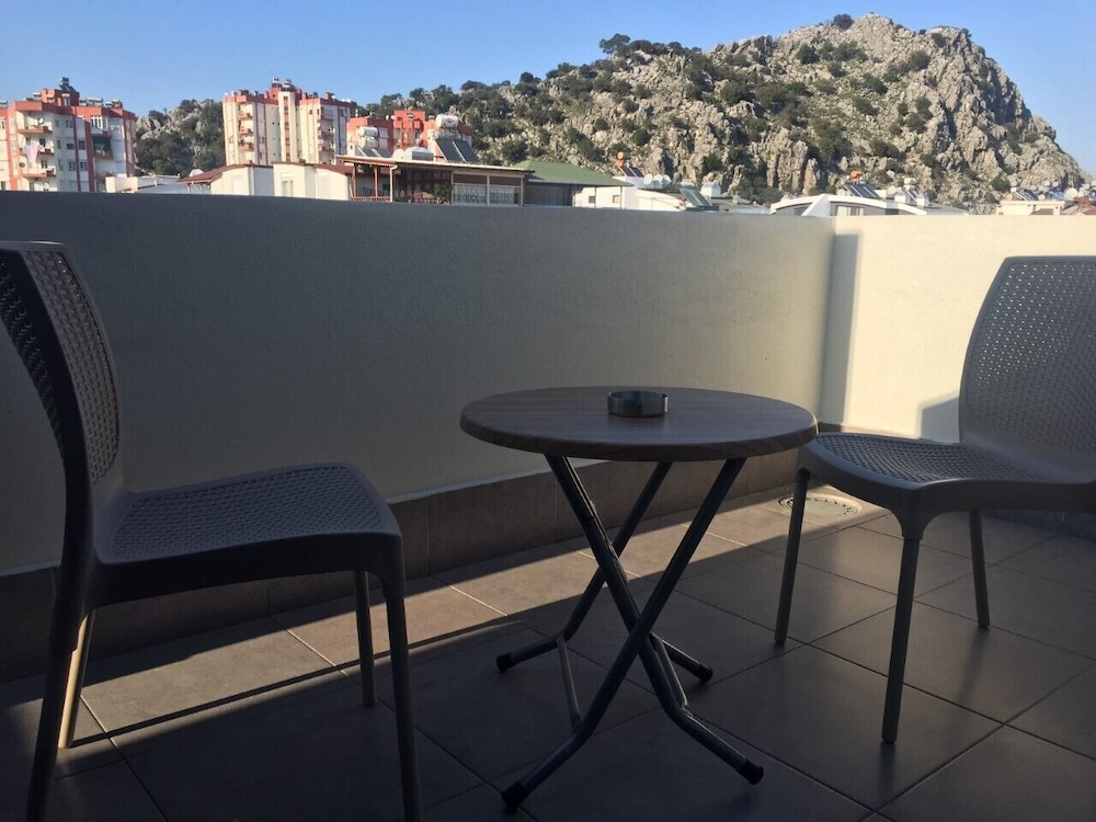 Golden World Suite Hotel 32/35