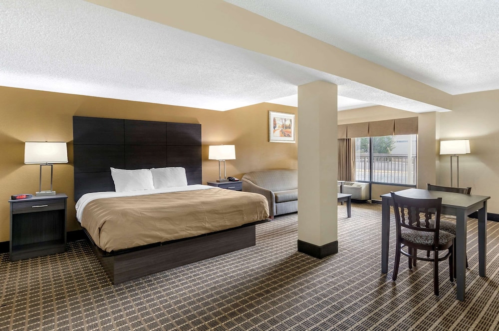 Quality Inn Hillsville 24/48