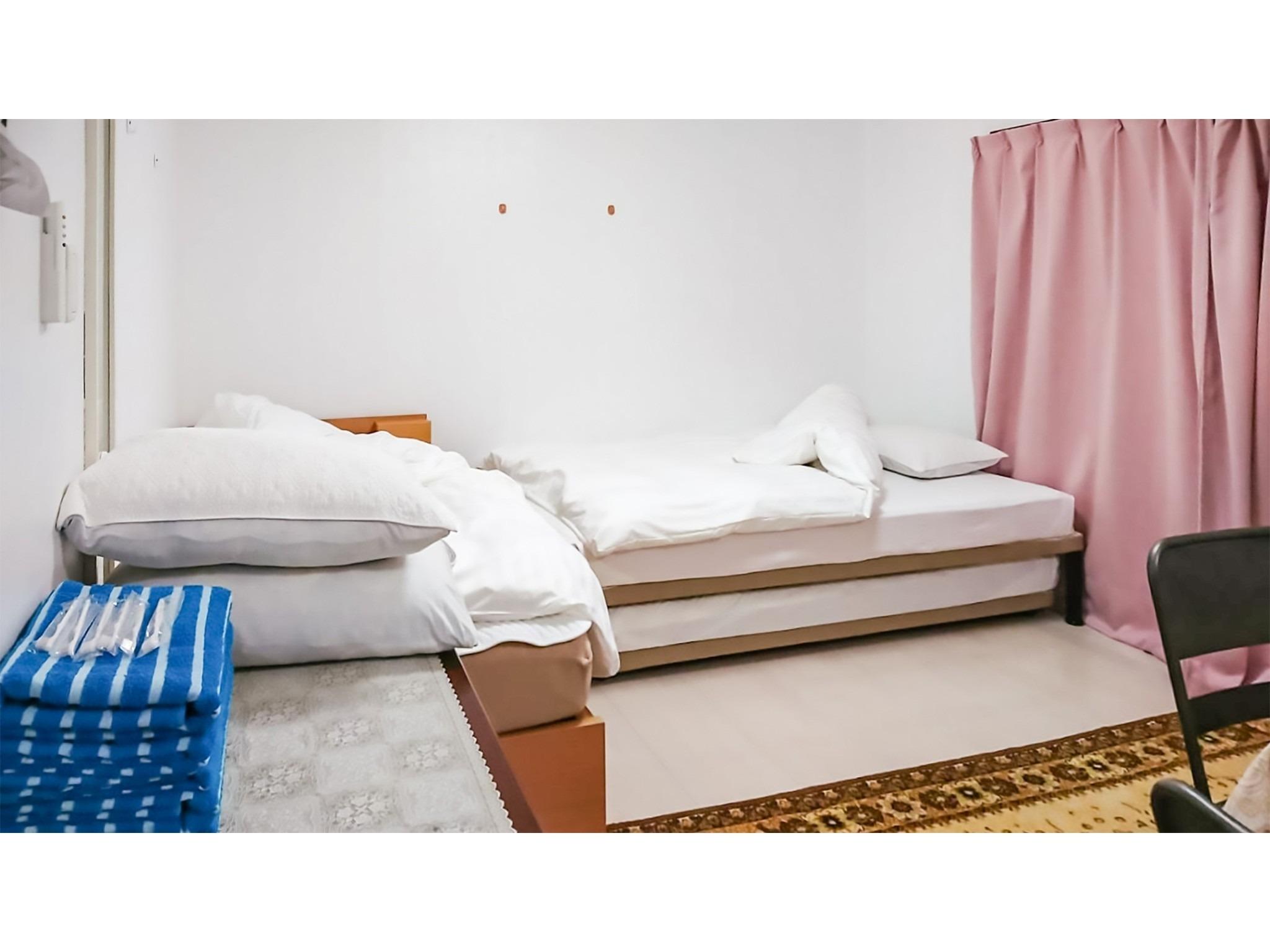 Room, Single, 6 Beds