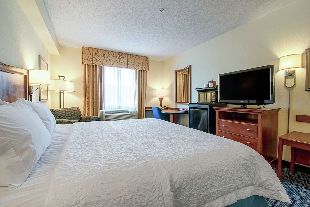 Hampton Inn Pine Grove 16/58