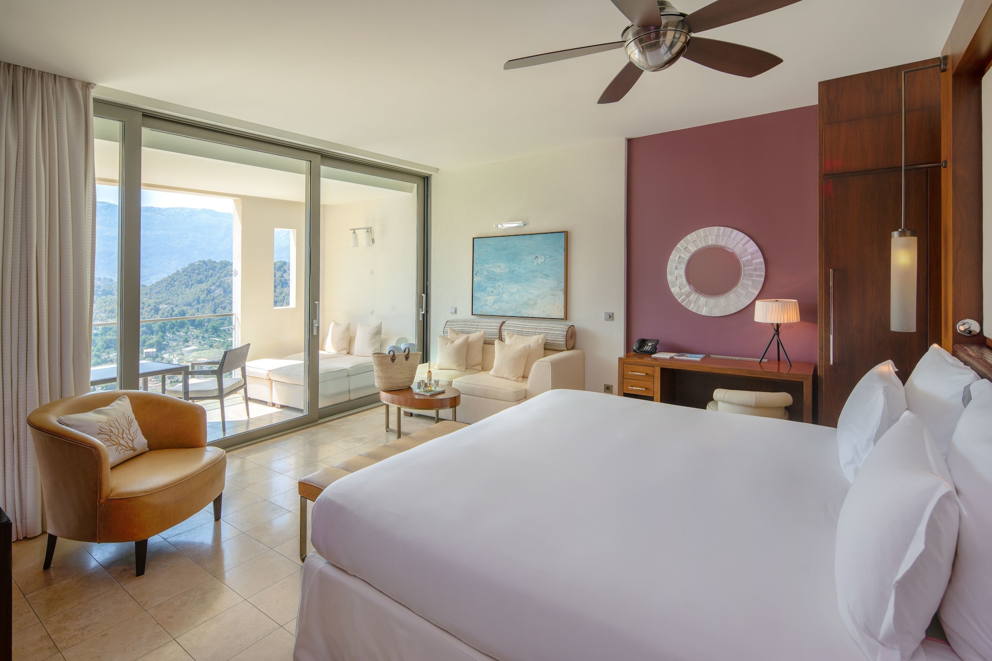 Premium, King Bed, Mountain View