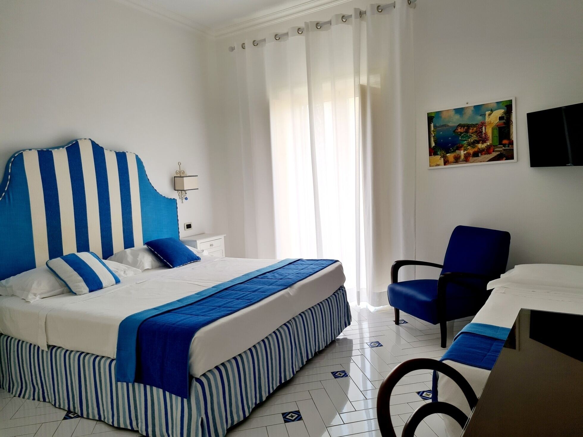 COMFORT, TRIPLE, BALCONY