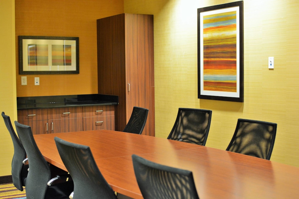 Fairfield Inn Suites Omaha Northwest 41/43