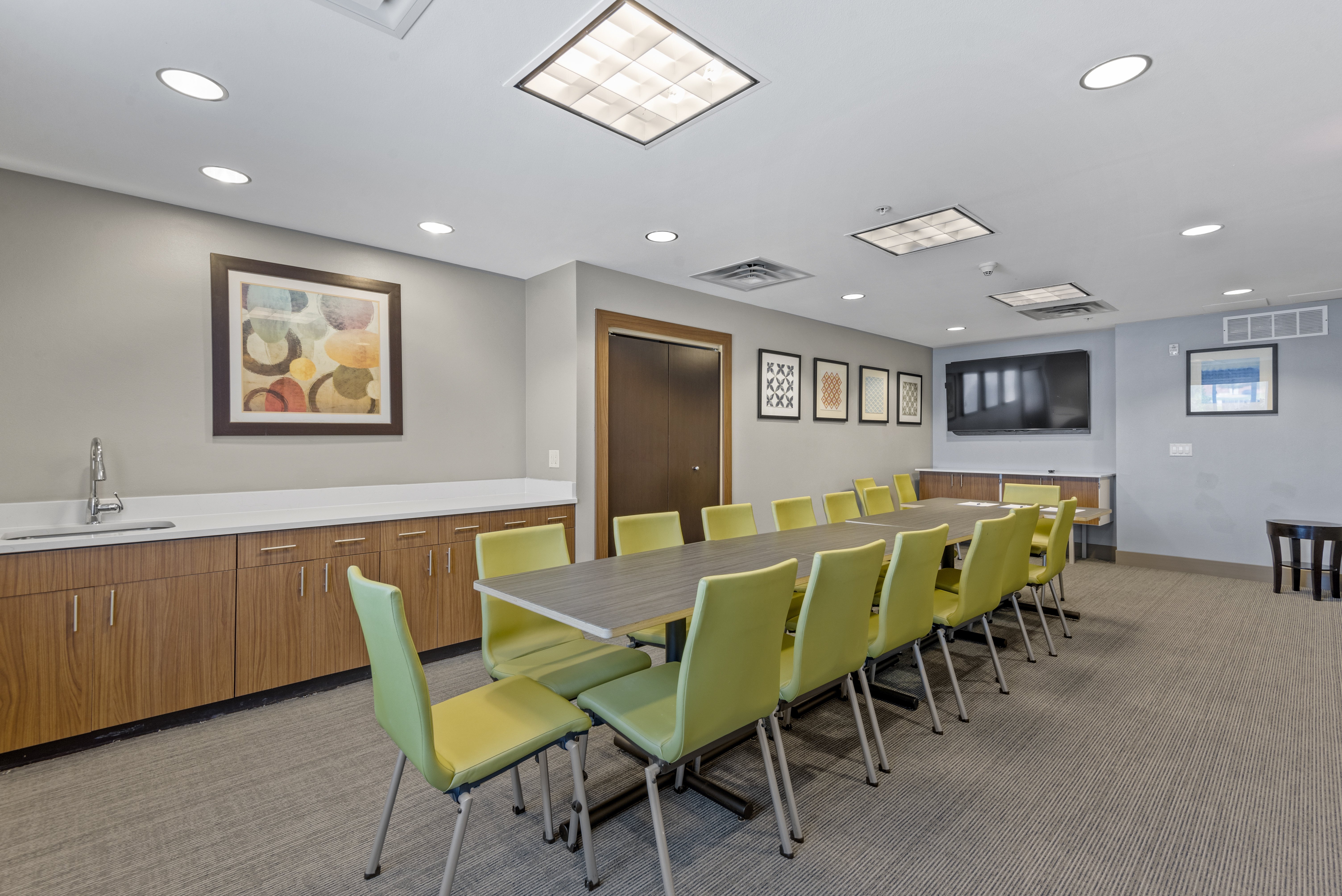 Holiday Inn Express Hotel & Suites Tulsa South Bixby 40/50