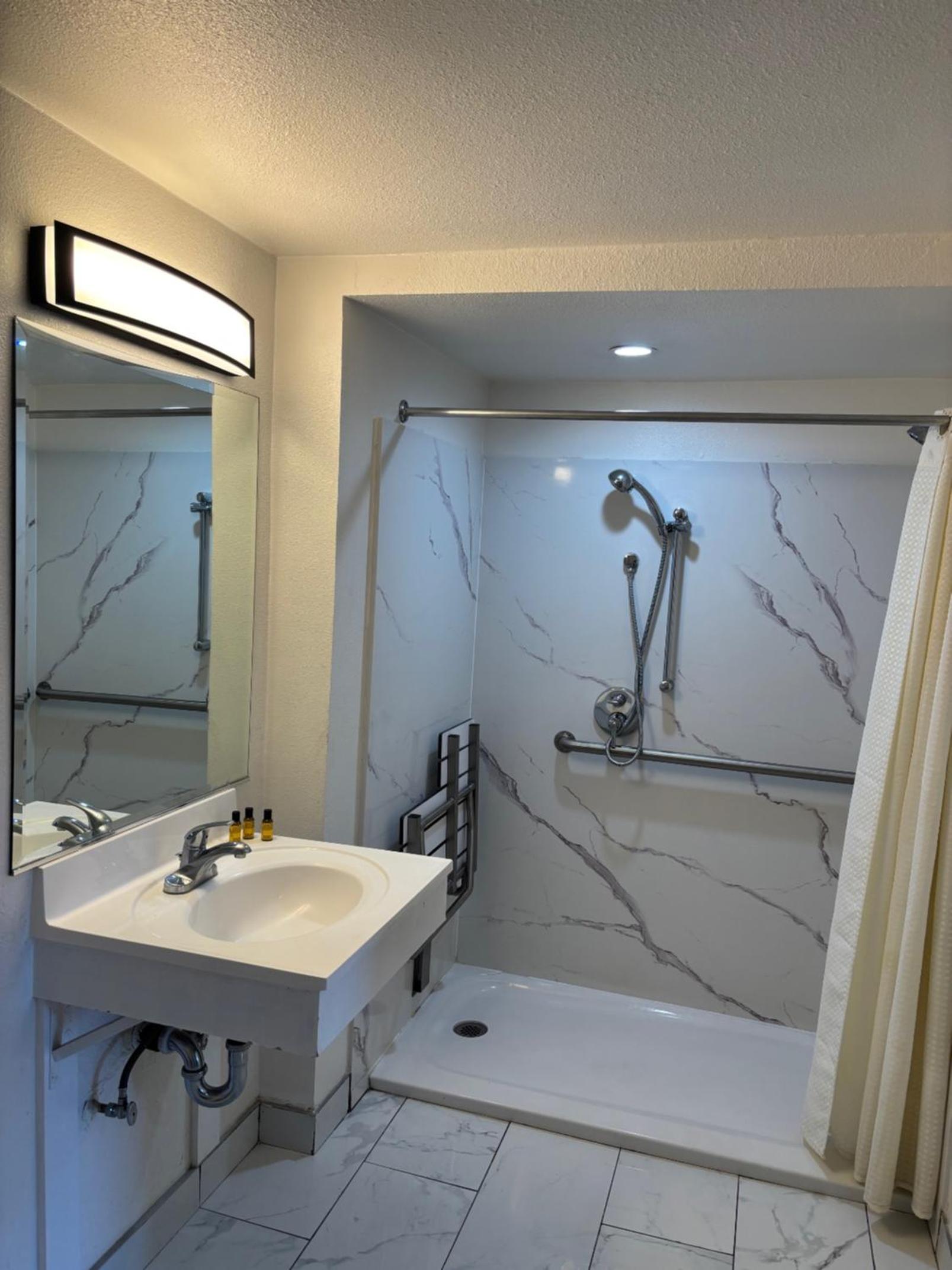 Room, King Bed, Accessible