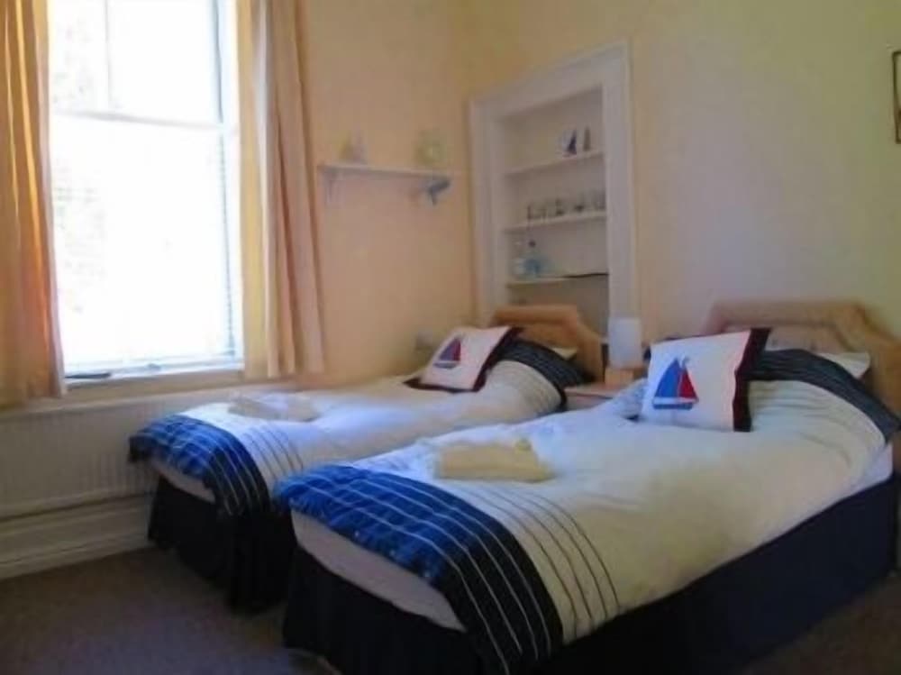 Weston Manor Bed And Breakfast 8/30