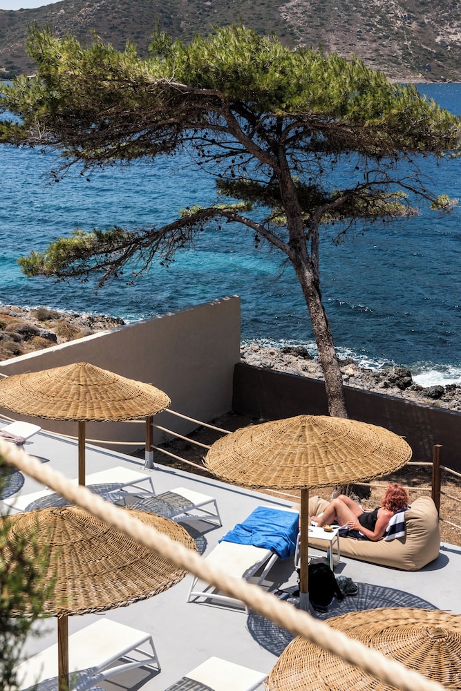 Carian Hotel And Spa 37/66