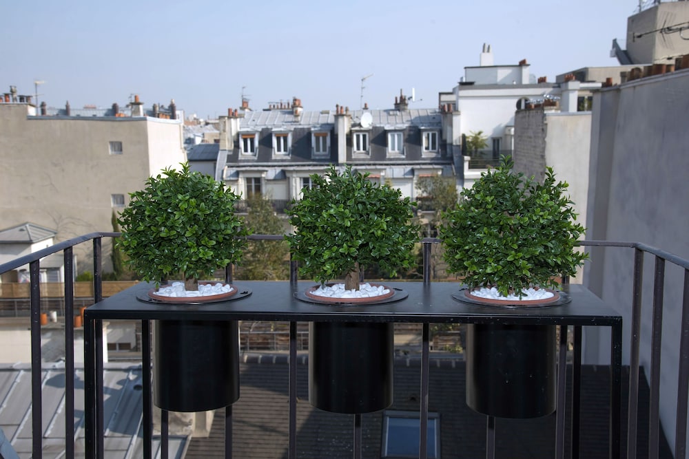 Hotel Zelie Champs-Elysees 45/50