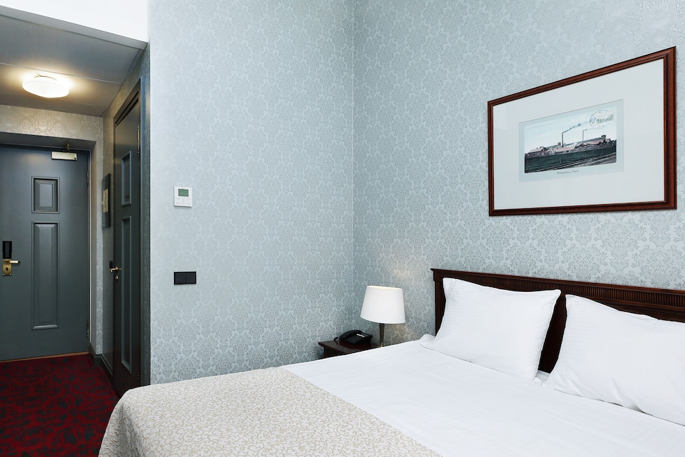 Hestia Hotel Barons 11/50
