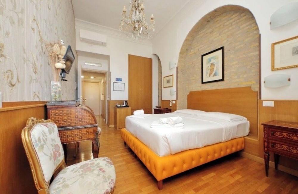 Sonnino Suite 22/59