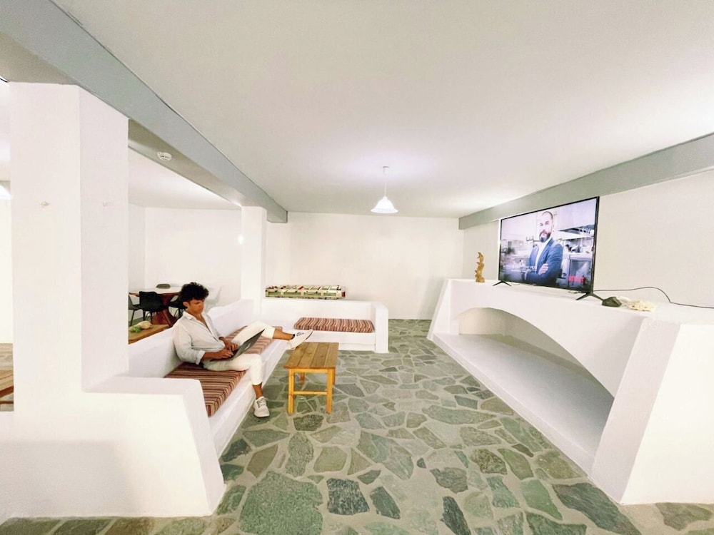 Lagada Beach Hotel 48/65