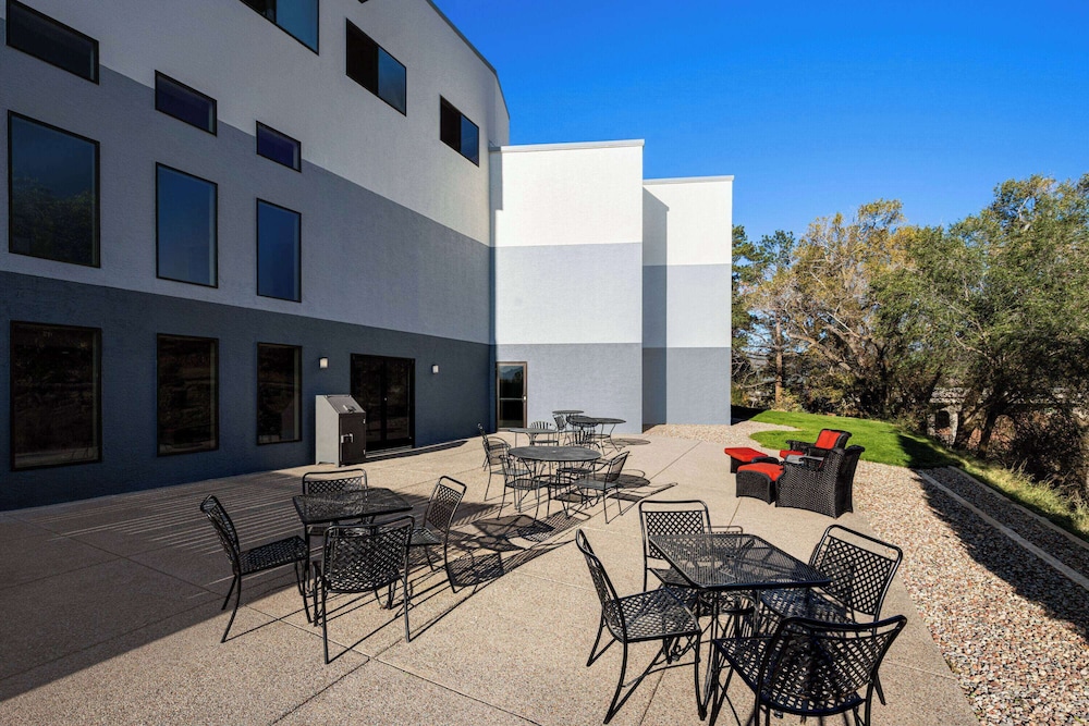 Days Inn by Wyndham Carbondale 31/38