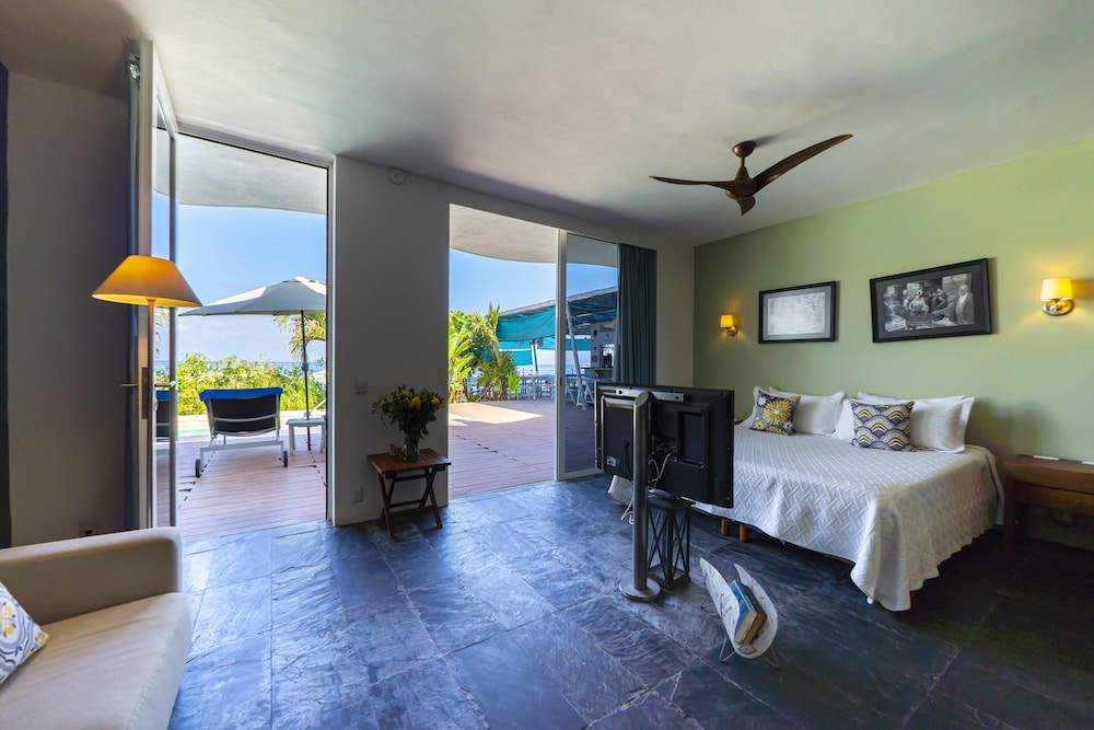 Suites At Sapphire Ocean Club 10/30