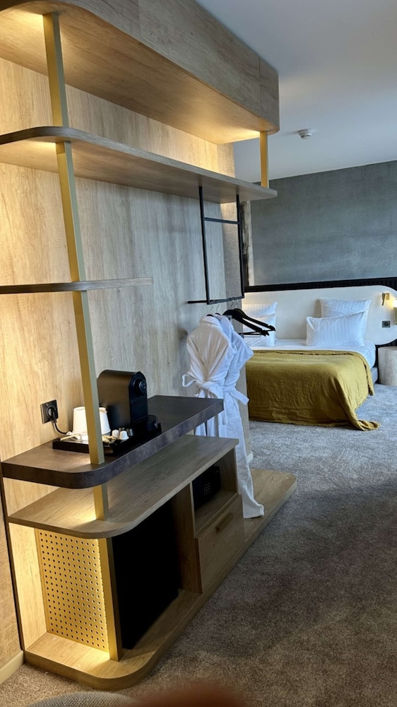 Golden Tulip Reims 13/50