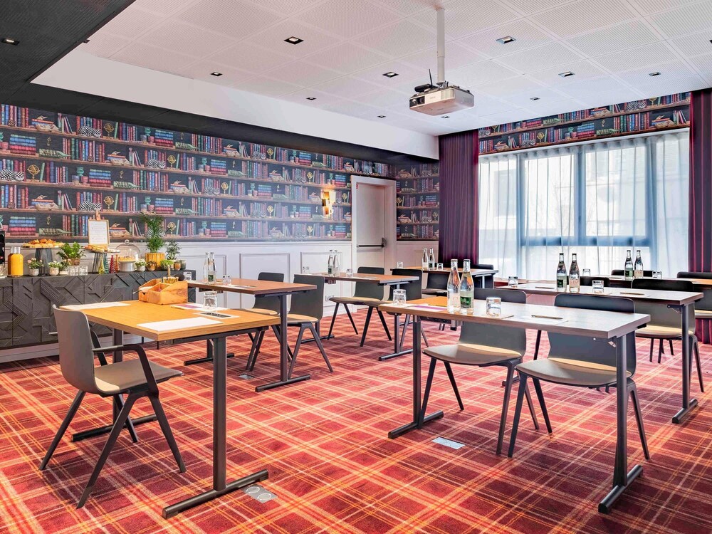 Mercure Paris Bercy Bibliotheque 52/65