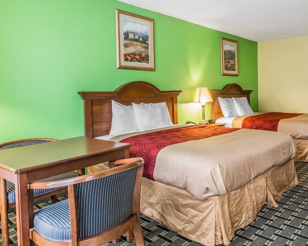 Travelers Inn Douglas By OYO US-441 10/37