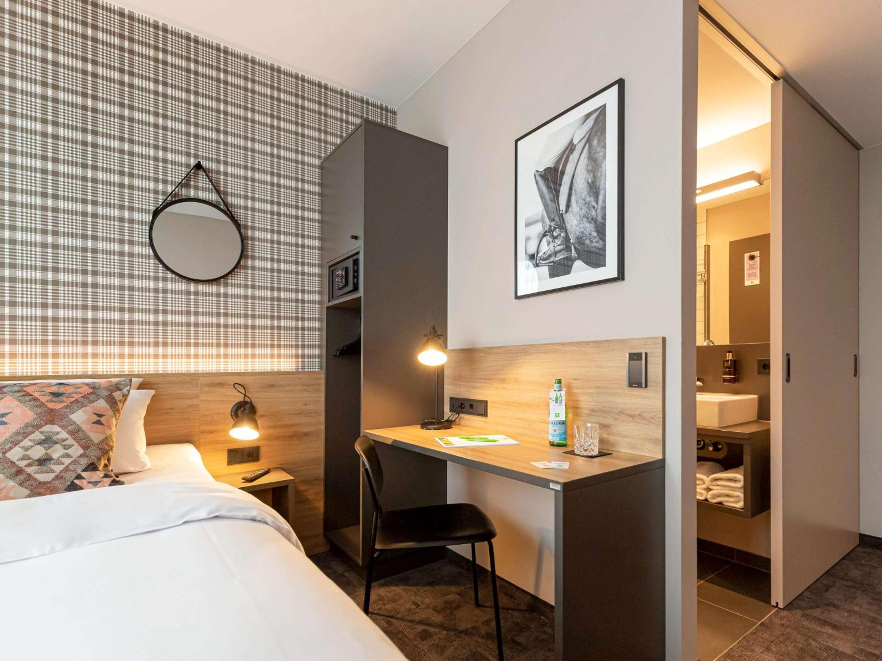 غرفة قياسية بسرير كينج، Ibis Styles Vechta 3/8