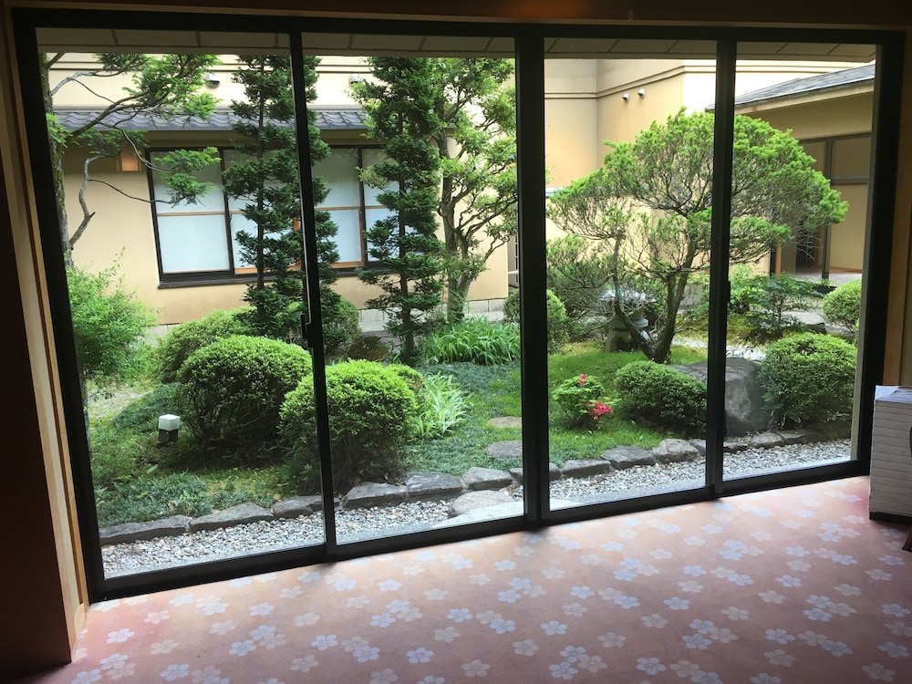 Kawakamiya Kasuitei 38/62
