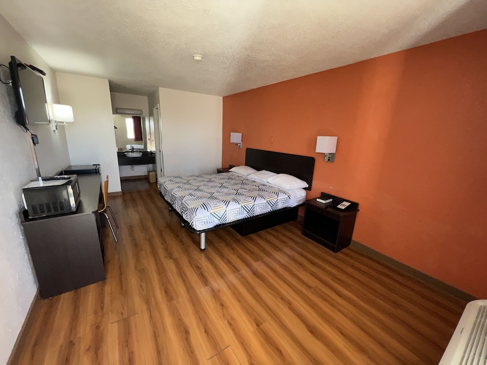 غرفة ديلوكس بسرير كينج، Motel6 Rolla, MO 8/10