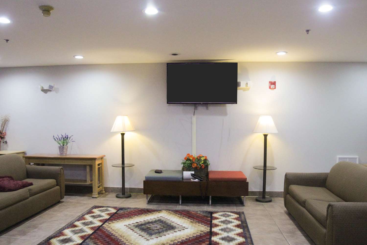 Americas Best Value Inn & Suites Jackson, TN 9/22