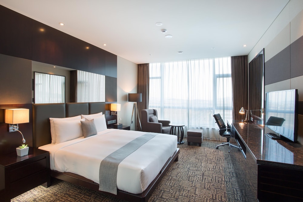 Isquare Hotel 17/50